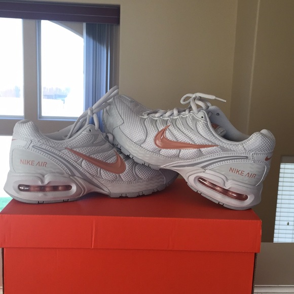 Nike Shoes - Air max torch 4